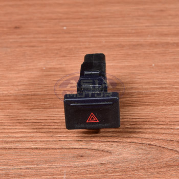 Кнопка аварійки Chery Amulet A15-3718090